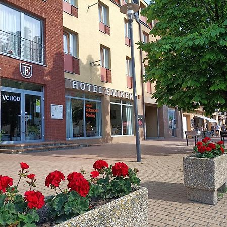 Hotel Eminent Stupava Esterno foto